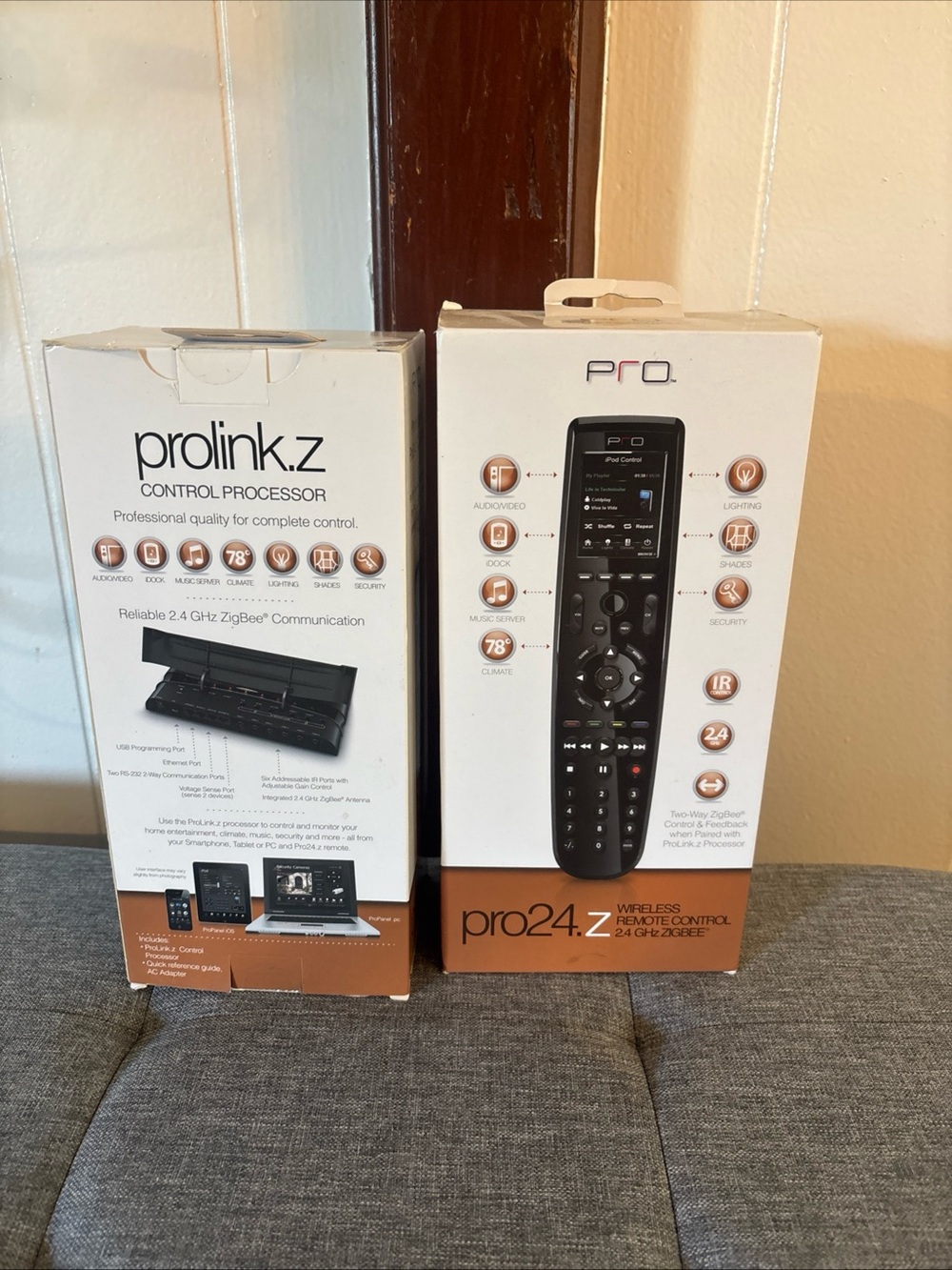 Pro24.Z Wireless Remote Control - White and Brown Packaging